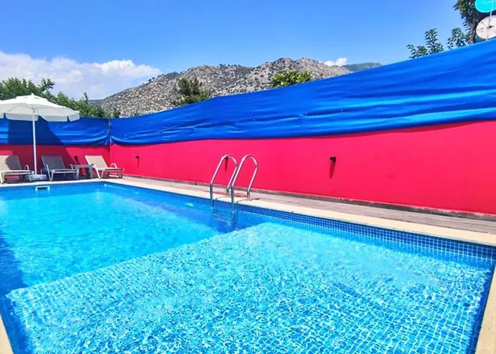 빌라 2 Bedroom With Private Pool In Uzumlu 칼칸