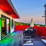 2 Bedroom With Private Pool In Uzumlu וילה *