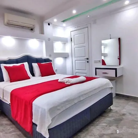 2 Bedroom With Private Pool In Uzumlu קלקן